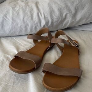 Women's Tan Sandals